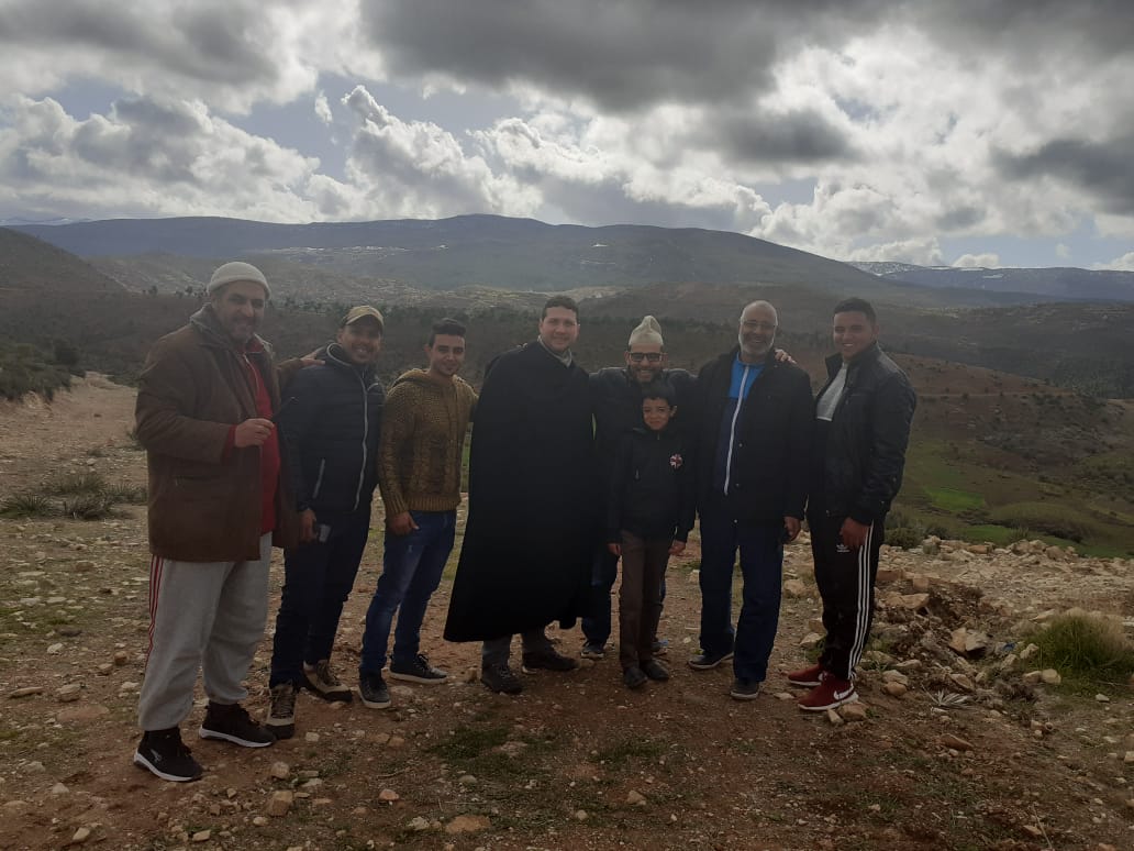 Ait Bouglla: photo avec les locaux 